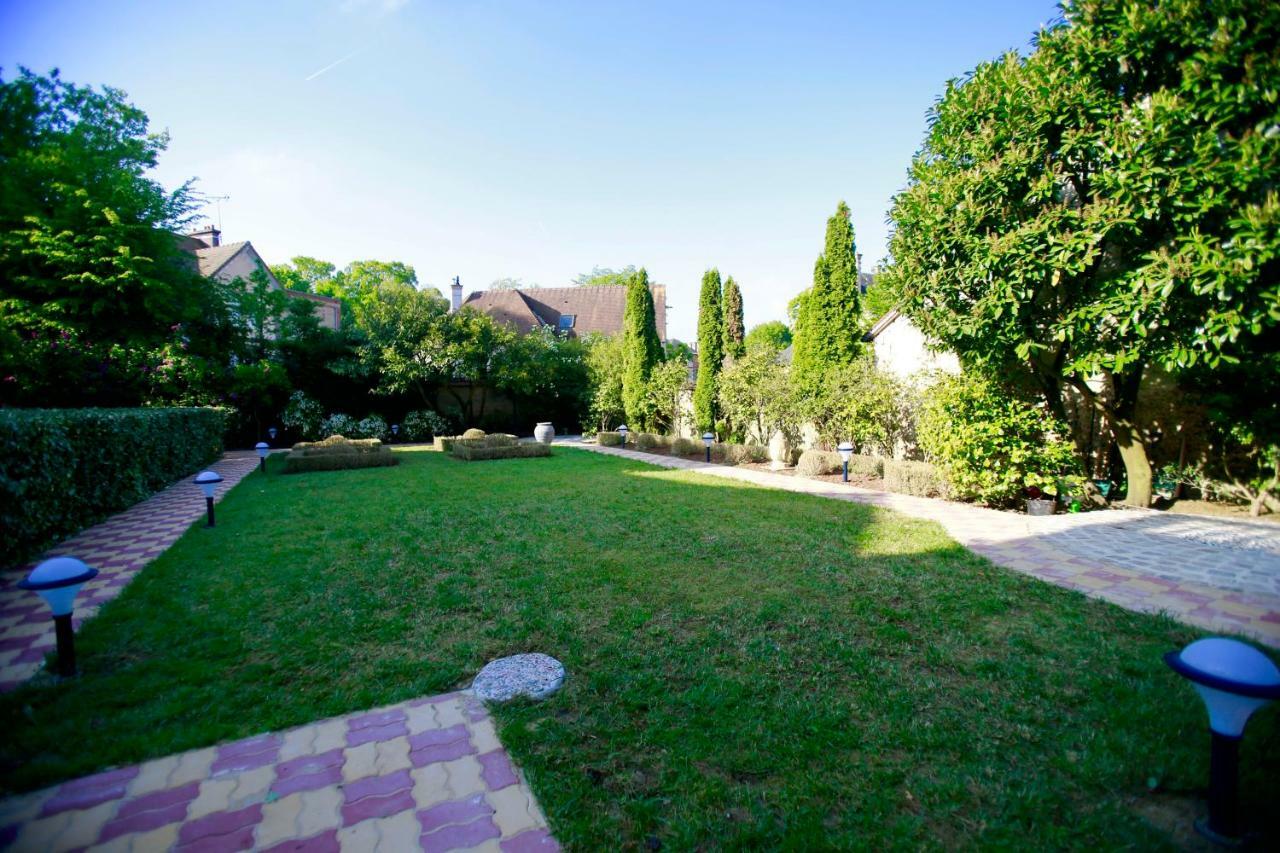 Le Talisman Bed & Breakfast Saint-Germain-en-Laye Exterior photo