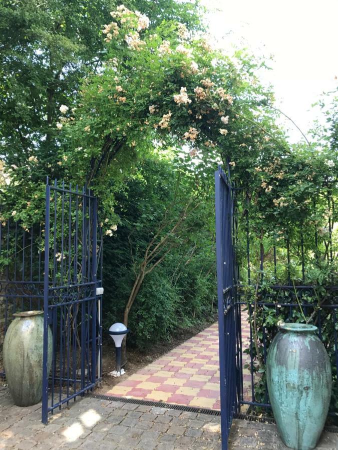 Le Talisman Bed & Breakfast Saint-Germain-en-Laye Exterior photo